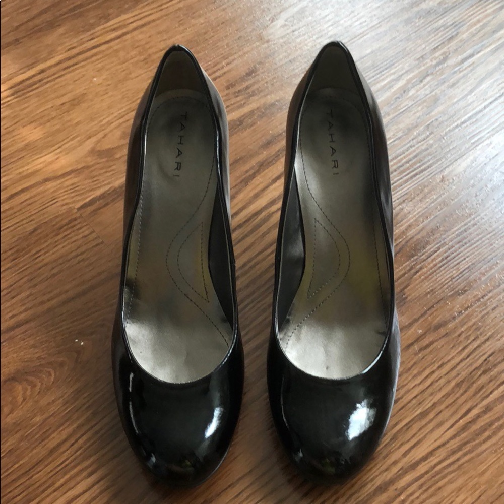 Tahari Colette Patent Leather Round Toe Pumps